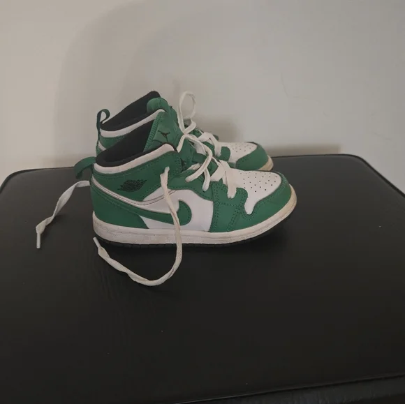Kids Green and White Sneakers - Picture 2 of 3